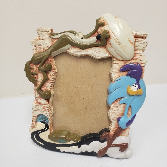 Warner Bros. Other - Warner Brothers Looney Tunes Wile E Coyote Road Runner Vintage Photo Frame